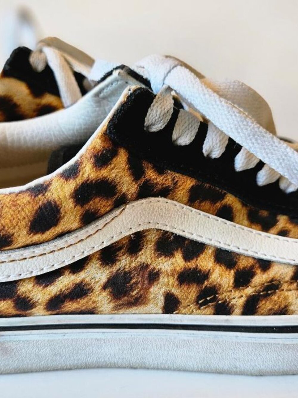 VANS Old Skool sneakers, leopard/blk print design, suede upper S=8 - Picture 4 of 8